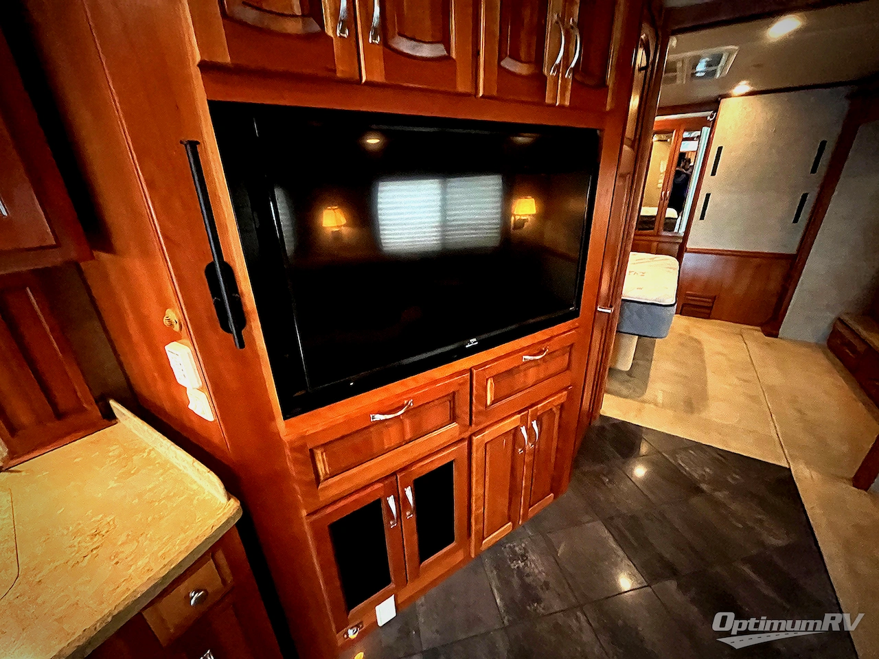 2009 Newmar Dutch Aire 4331 Photo 24