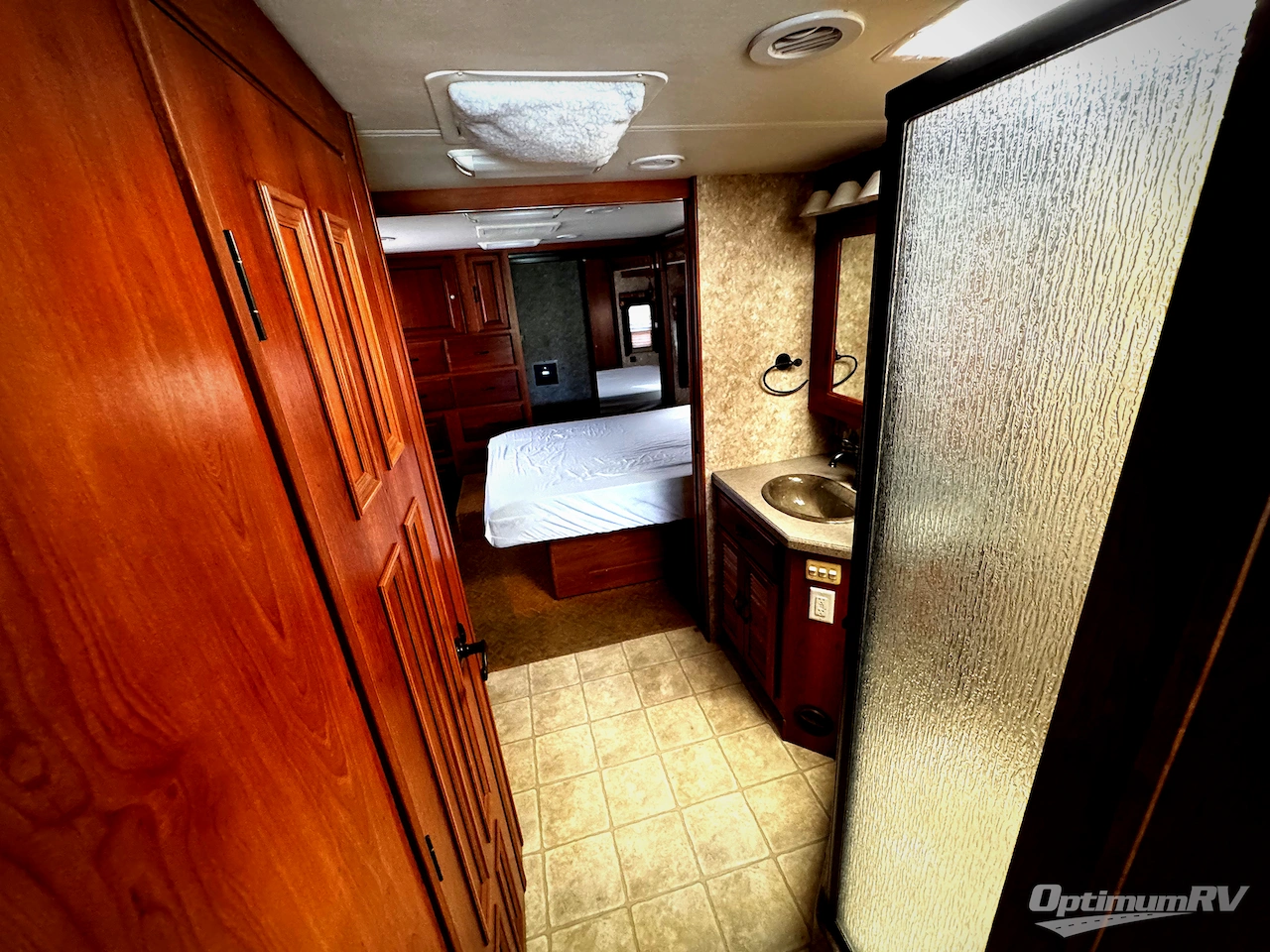 2005 Coachmen Sportscoach Encore 380DS Photo 10