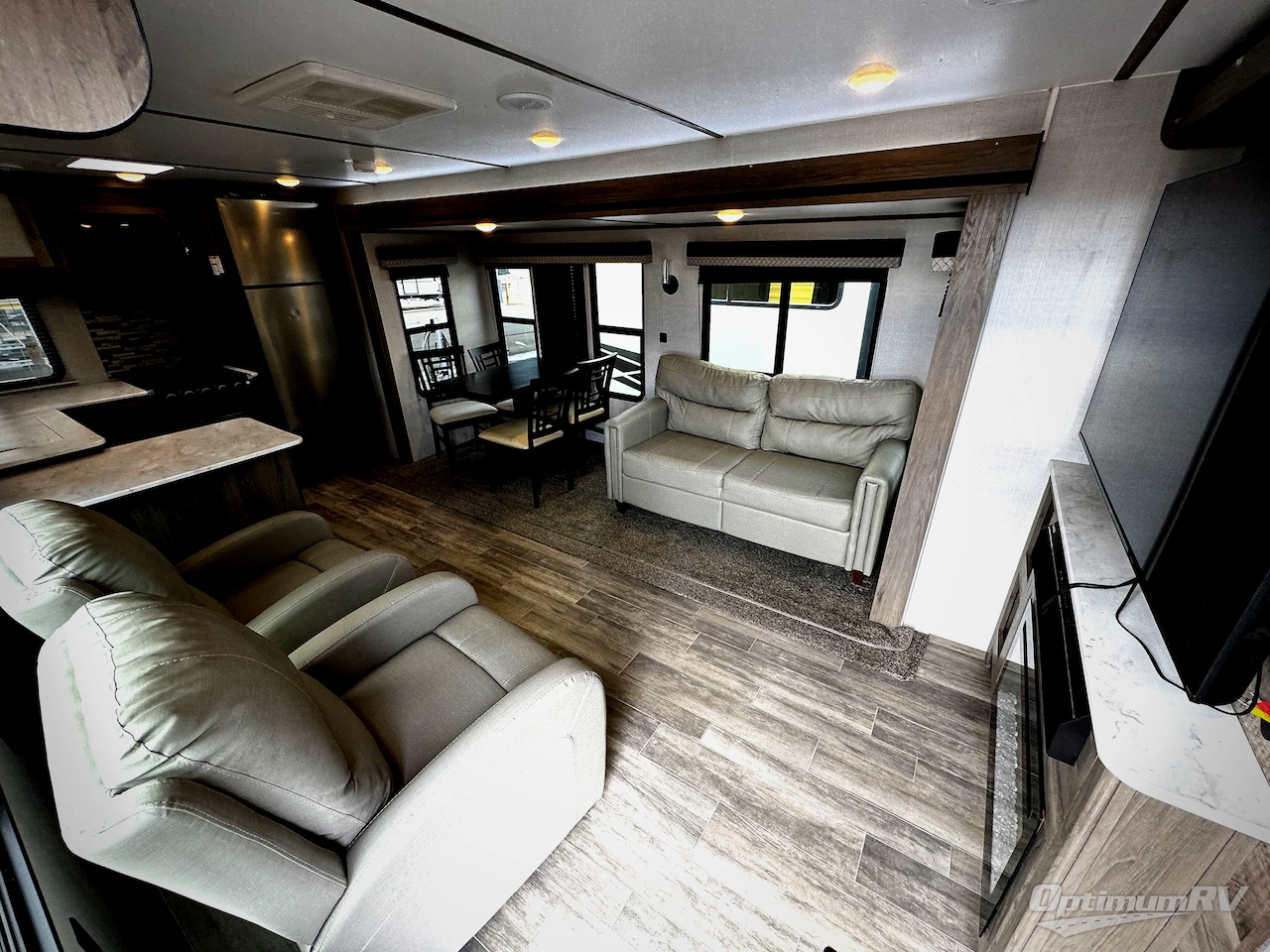 2023 Gulf Stream Kingsport 295SBW Photo 2