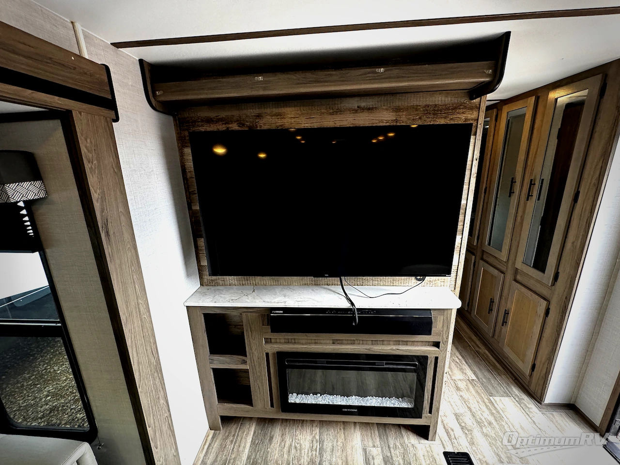 2023 Gulf Stream Kingsport 295SBW Photo 3