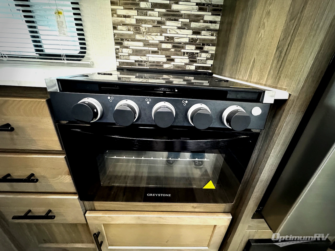 2023 Gulf Stream Kingsport 295SBW Photo 8