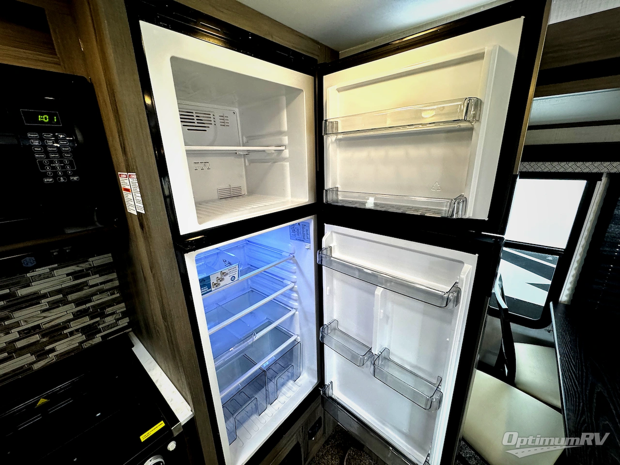 2023 Gulf Stream Kingsport 295SBW Photo 11