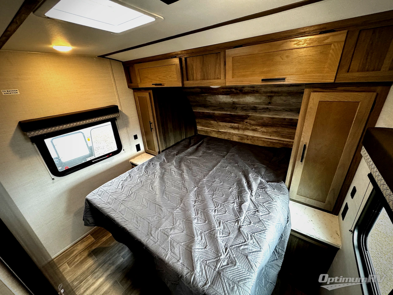 2023 Gulf Stream Kingsport 295SBW Photo 16