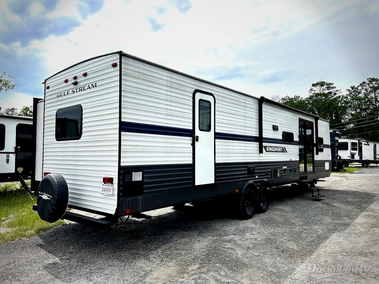2024 Gulf Stream Kingsport Supreme Series 36FRSG Photo 2