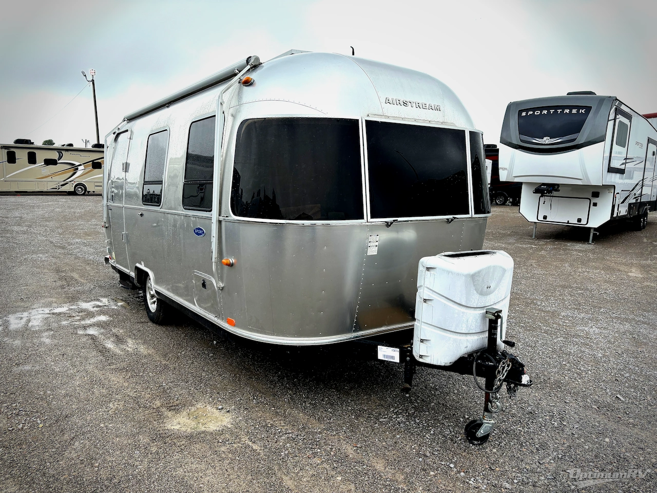 2012 Airstream Bambi 22 Photo 1