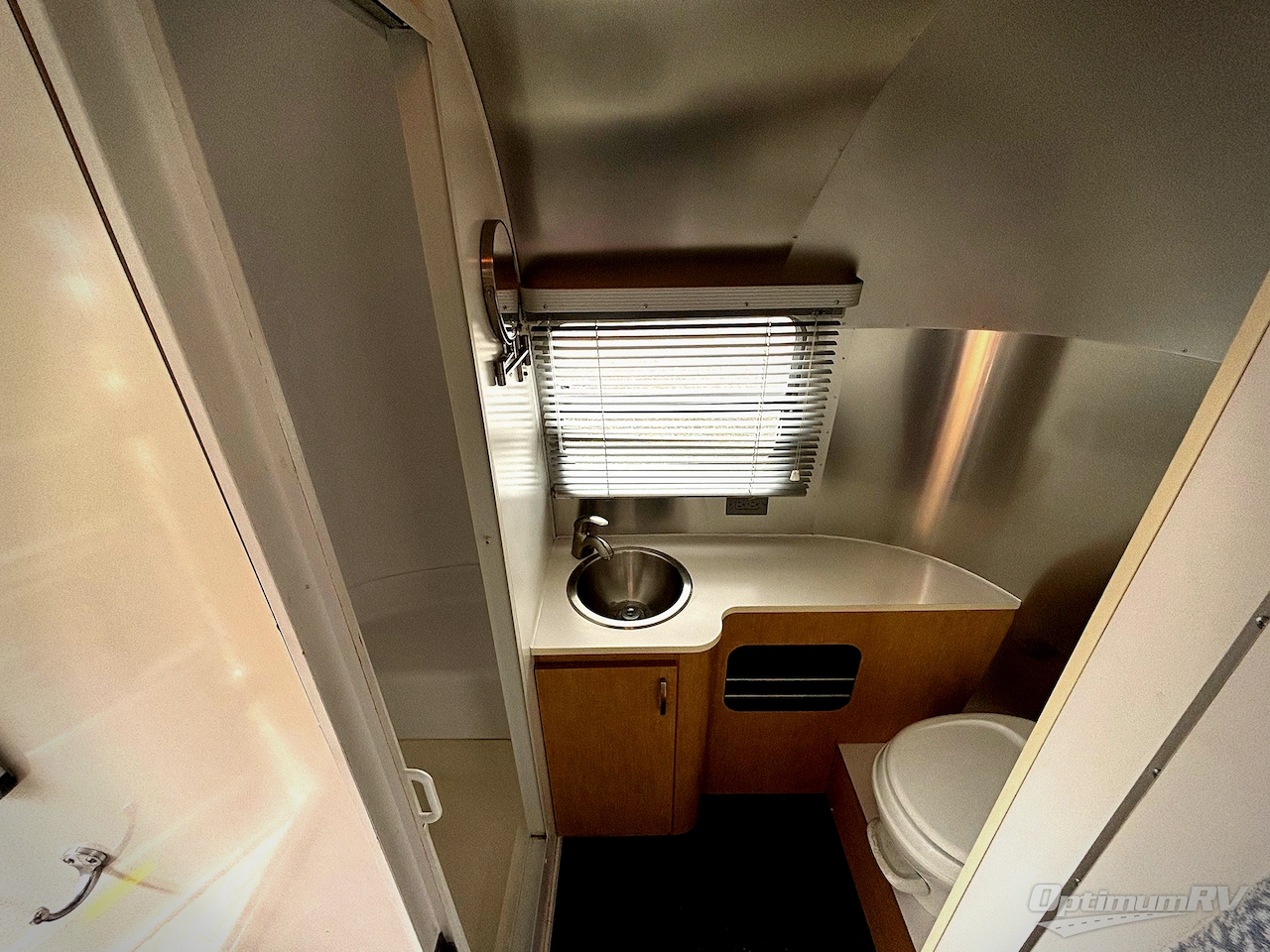 2012 Airstream Bambi 22 Photo 10