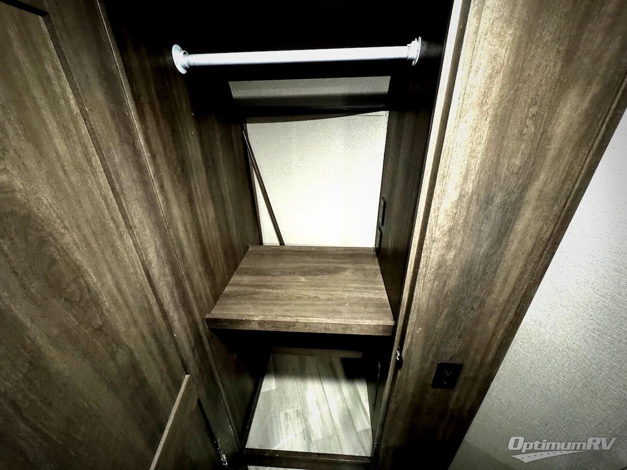 2022 Grand Design Solitude 345GK R Photo 7