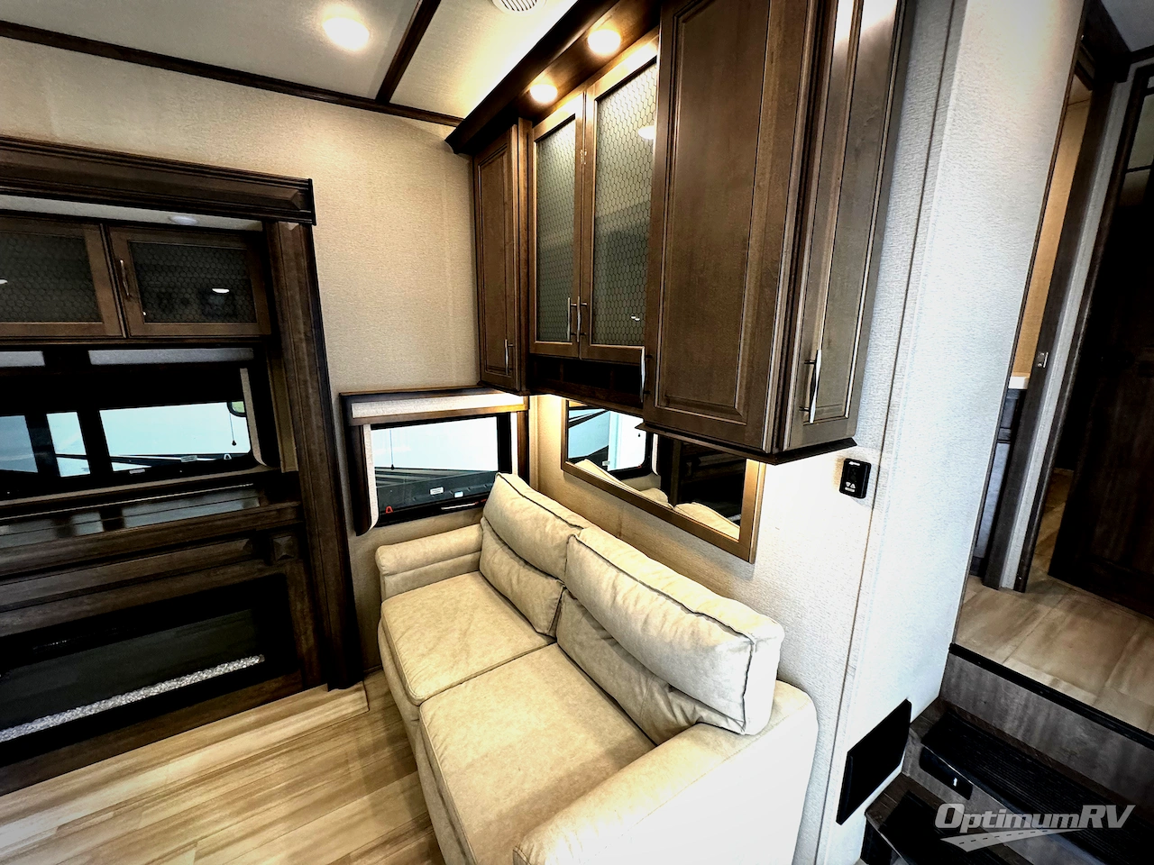 2022 Grand Design Solitude 345GK R Photo 10