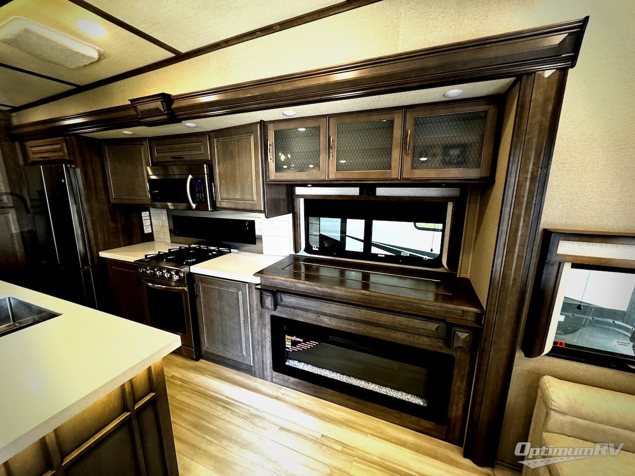 2022 Grand Design Solitude 345GK R Photo 11