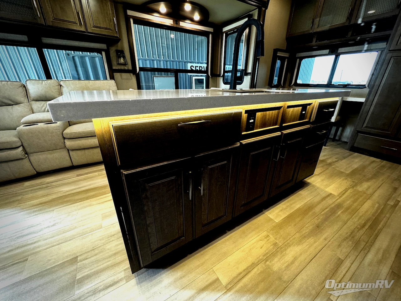 2022 Grand Design Solitude 345GK R Photo 12