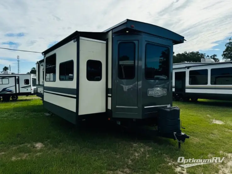 2017 CrossRoads Hampton HT380FD RV Photo 1