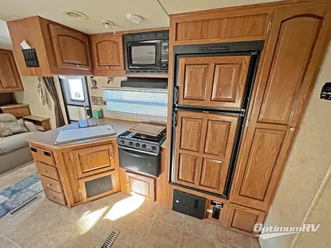 2012 Forest River Flagstaff Super Lite 25BHSS RV Photo 4