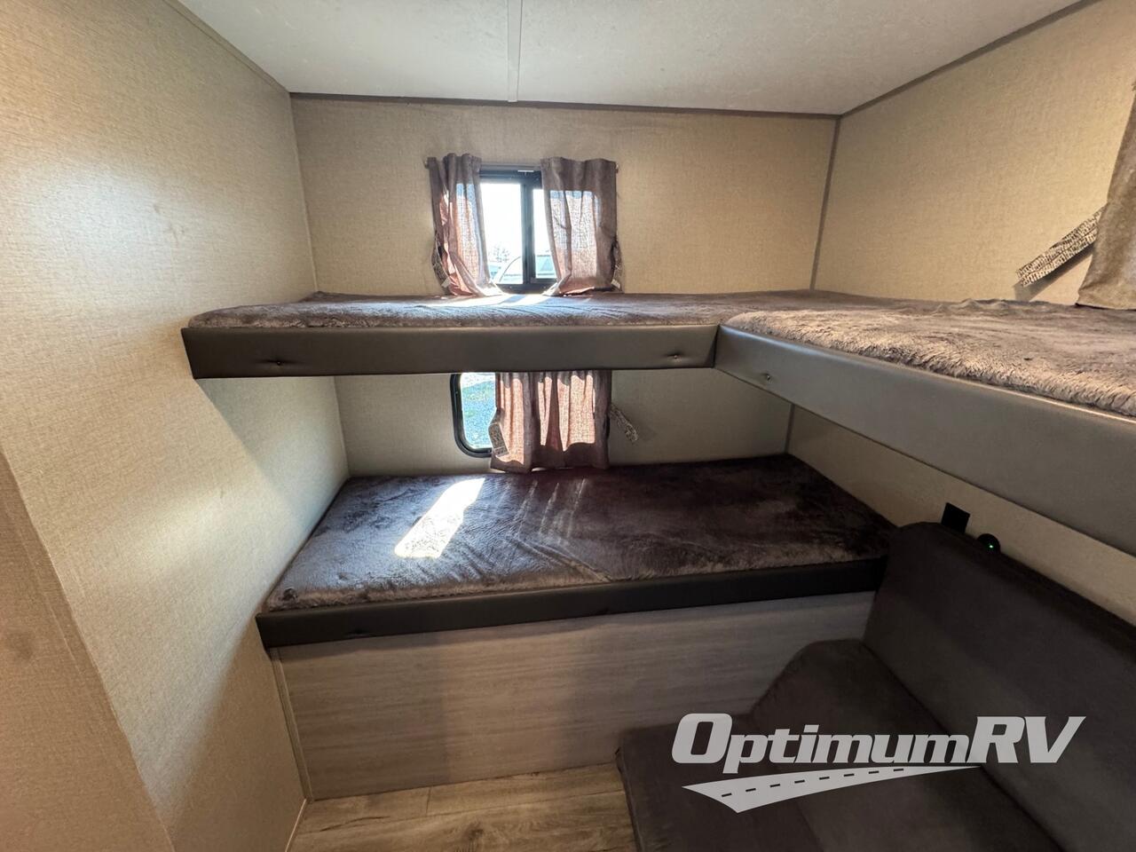 2023 Coachmen Catalina Legacy 293QBCK Photo 11