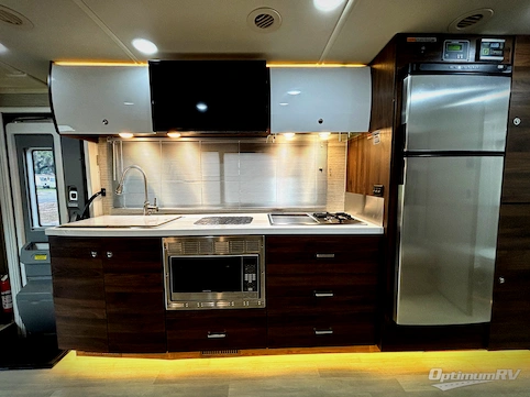 2022 Winnebago View 24D RV Photo 2