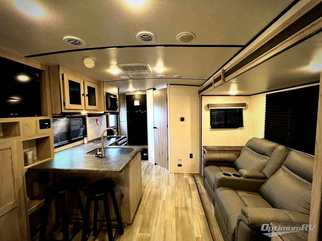 2024 Coachmen Northern Spirit Ultra Lite 1943RB Photo 4