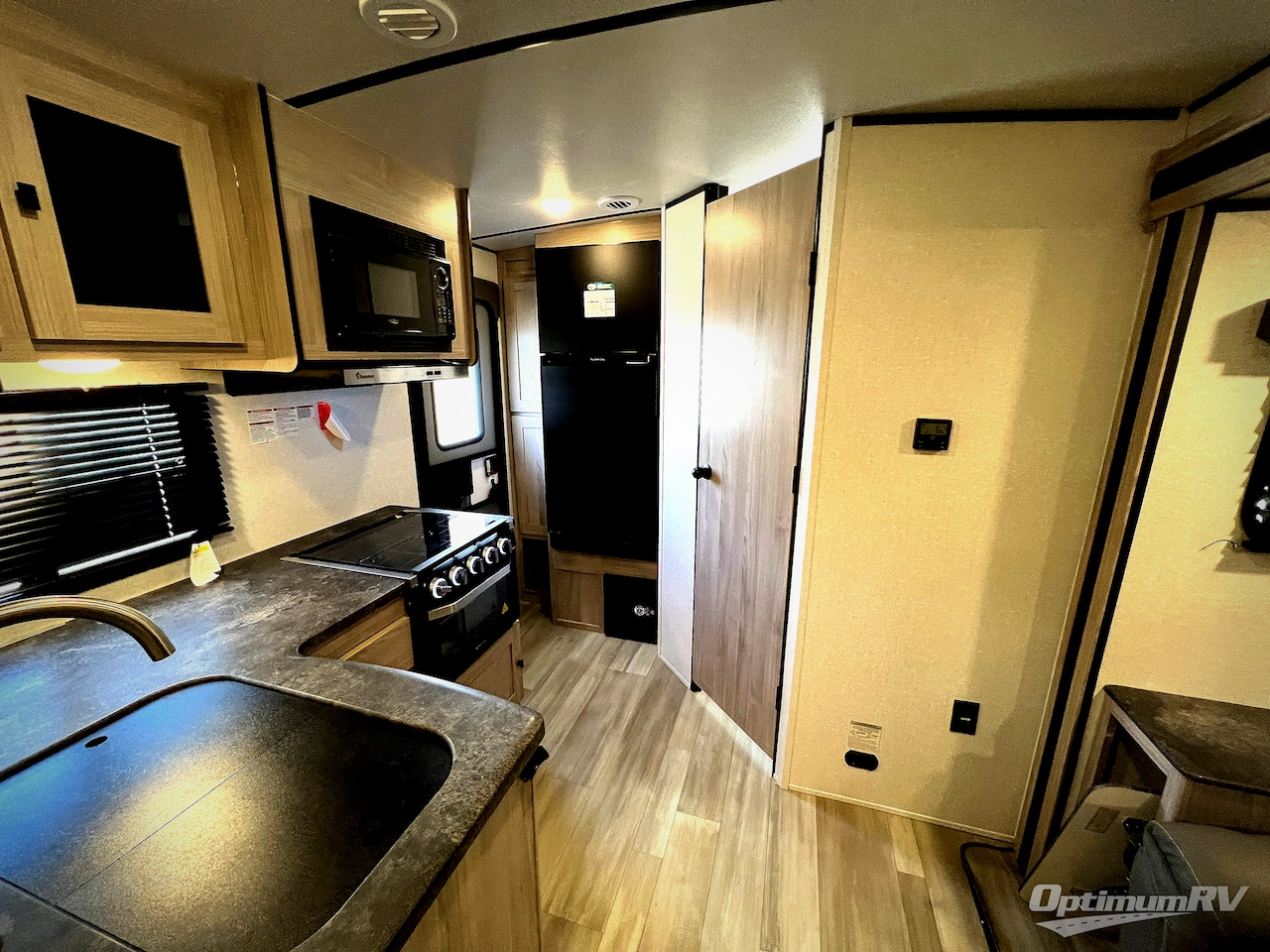2024 Coachmen Northern Spirit Ultra Lite 1943RB Photo 31