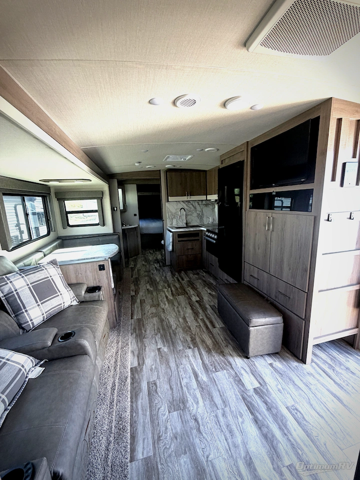 2022 Grand Design Imagine 2910BH Photo 8