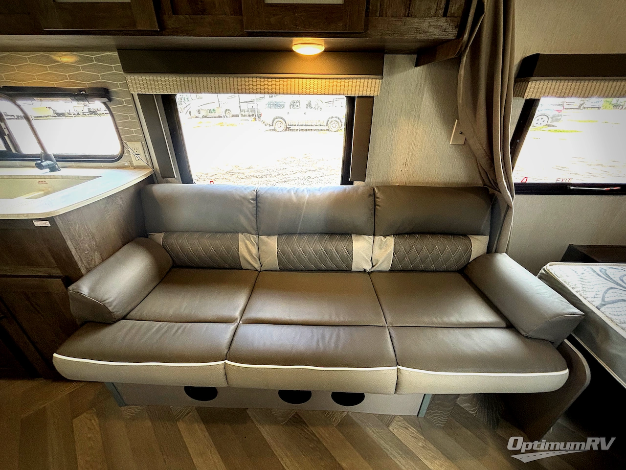 2022 Forest River Wildwood X-Lite 261BHXL Photo 7