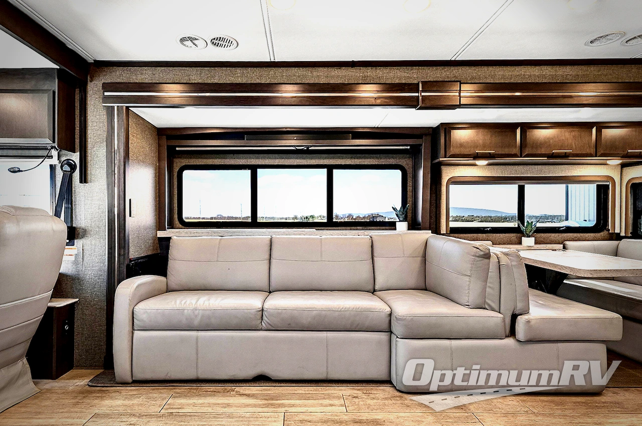 2022 Thor Venetian F42 Photo 18