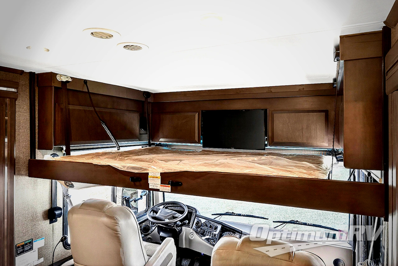 2022 Thor Venetian F42 Photo 10