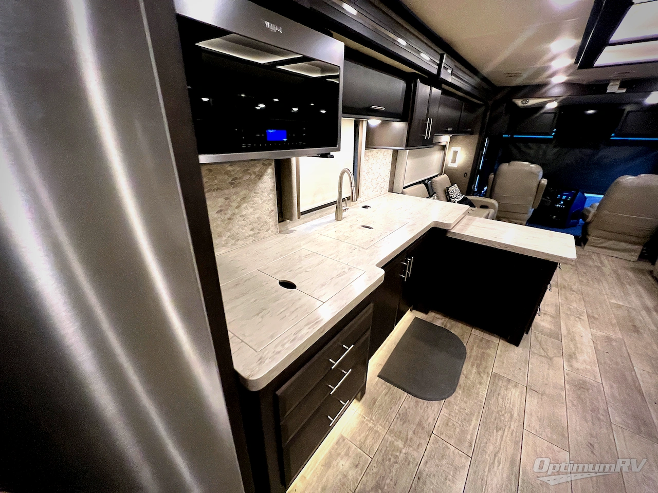2022 Thor Venetian F42 Photo 14