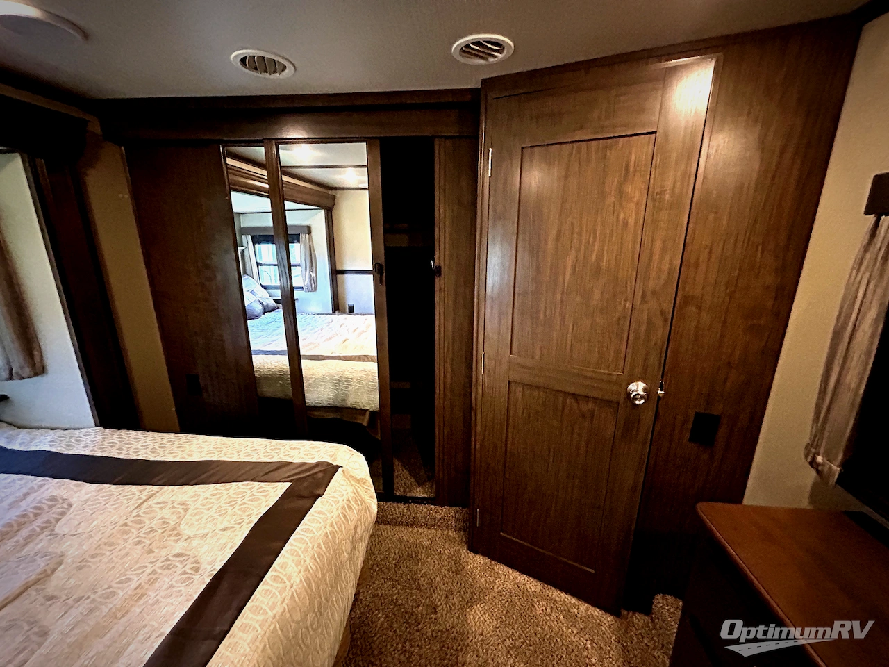 2017 Grand Design Solitude 360RL Photo 10