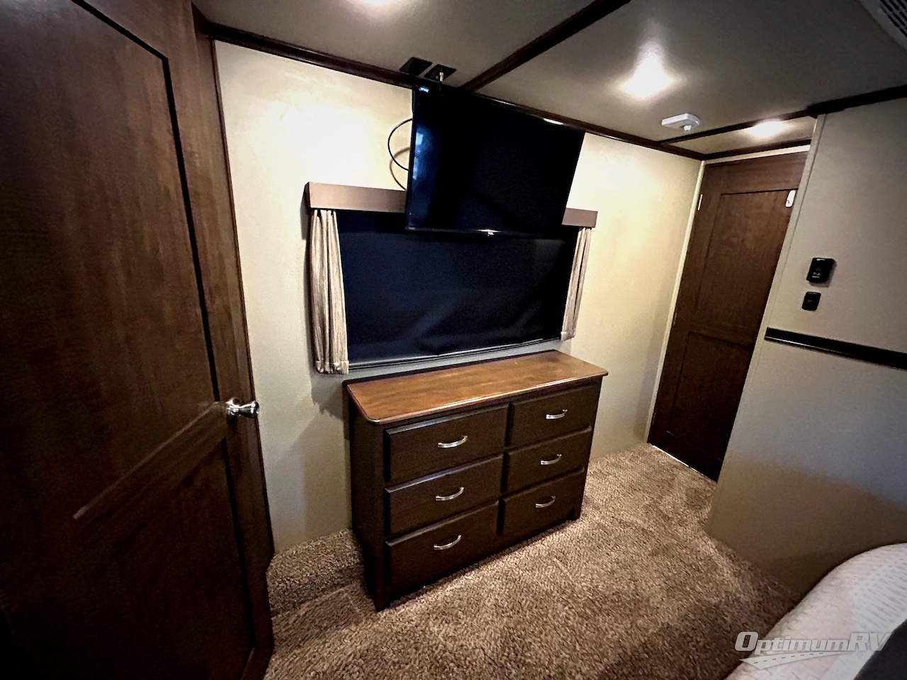2017 Grand Design Solitude 360RL Photo 13