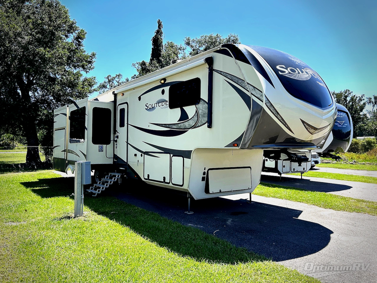 2017 Grand Design Solitude 360RL Photo 1
