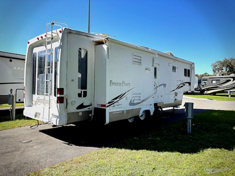 2002 CrossRoads Paradise Pointe 36MRC RV Floorplan Photo