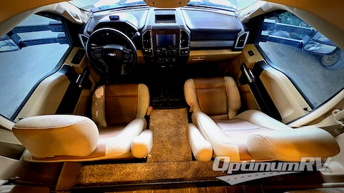 2020 Thor Omni BH35 RV Photo 2