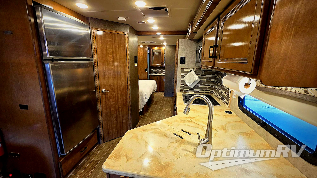 2020 Thor Omni BH35 Photo 10