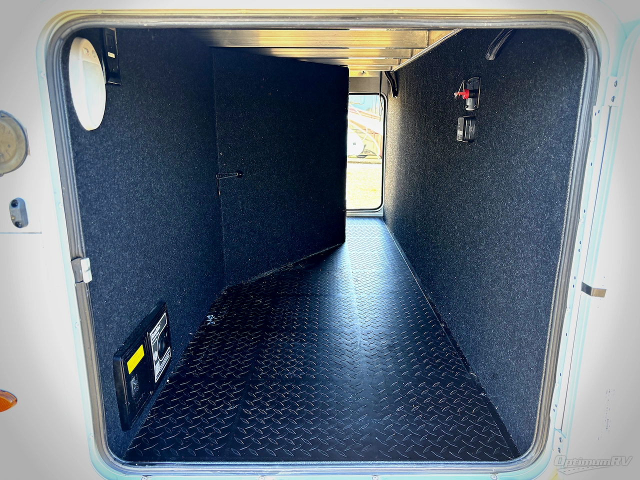 2024 Grand Design Solitude 380FL Photo 16