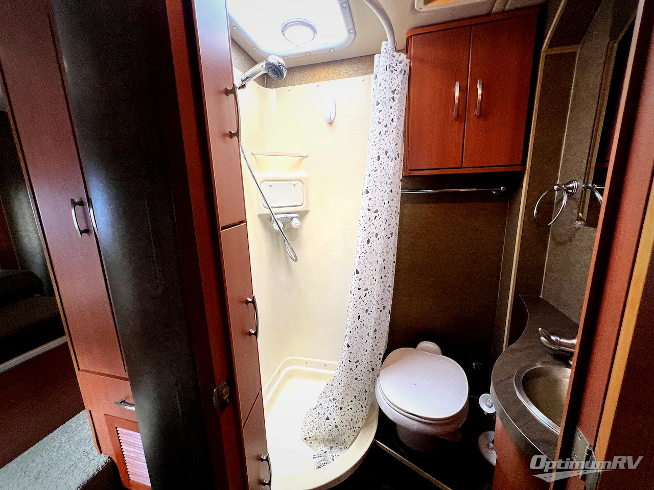 2013 Itasca Navion IQ 24G Photo 19