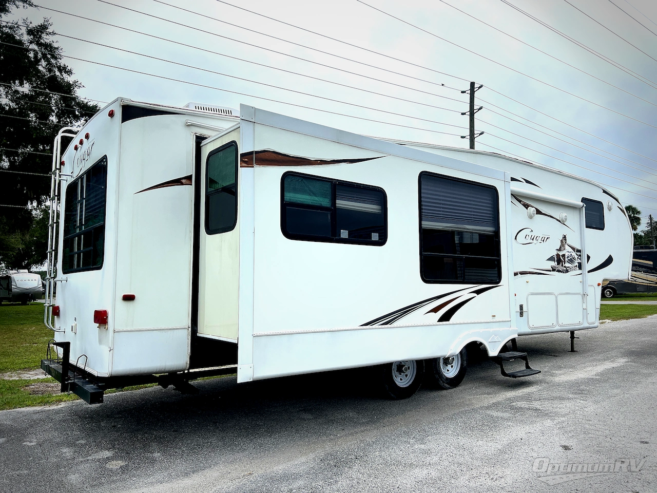2010 Keystone Cougar 326MKS Photo 3