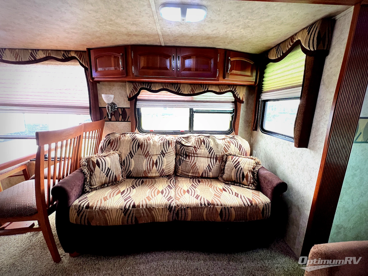 2010 Keystone Cougar 326MKS Photo 6