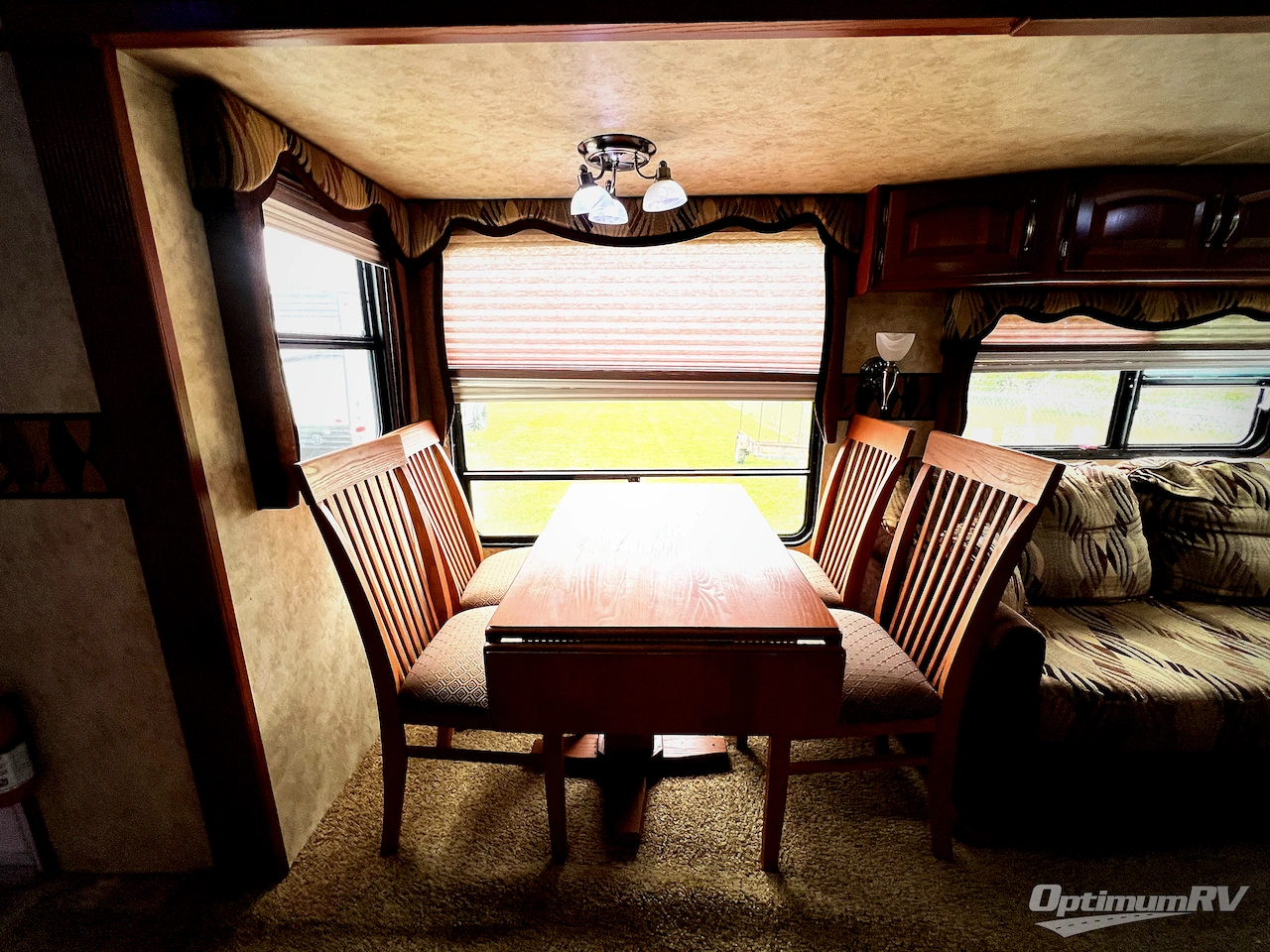 2010 Keystone Cougar 326MKS Photo 9