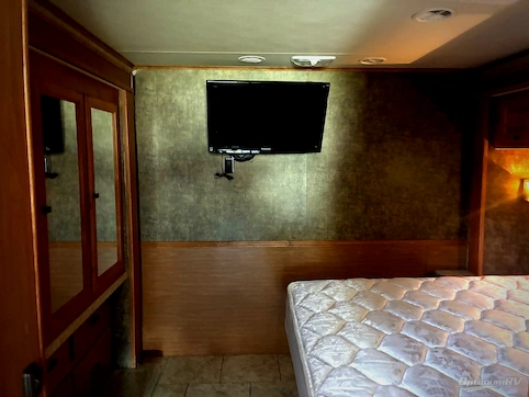 2011 Tiffin Allegro 35 QBA RV Photo 4