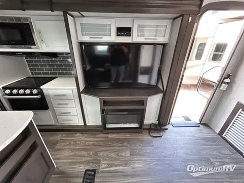 2021 Keystone Bullet 34BIPR RV Photo 4