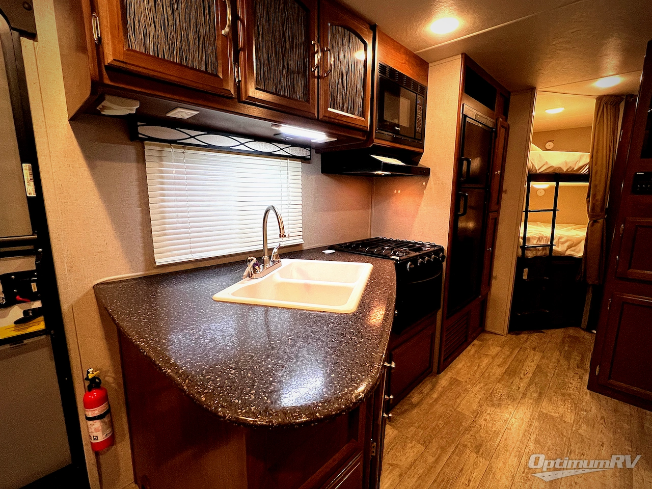 2017 Coachmen Freedom Express 275BHS Photo 11