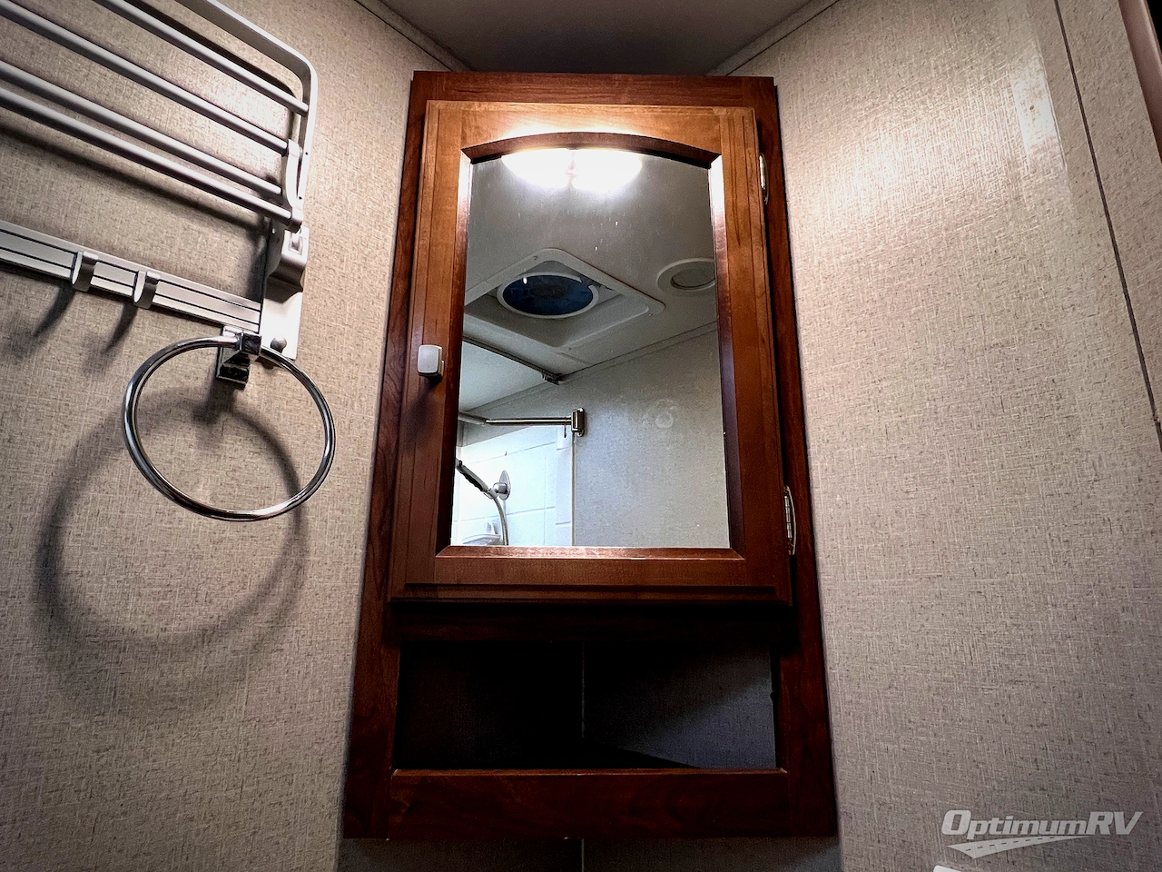 2017 Coachmen Freedom Express 275BHS Photo 31