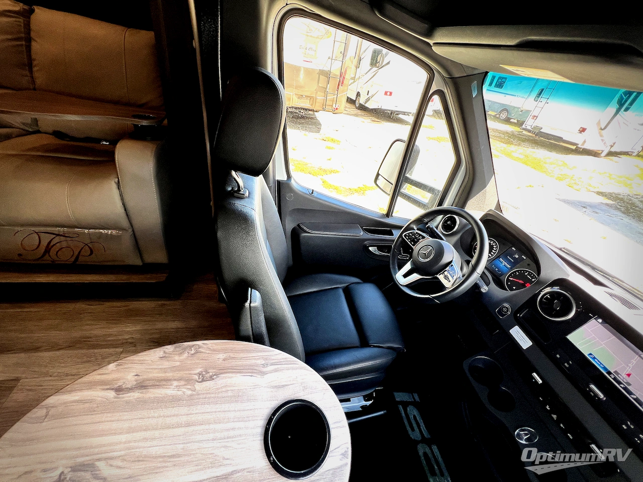 2022 Dynamax isata 3 24FW Photo 9