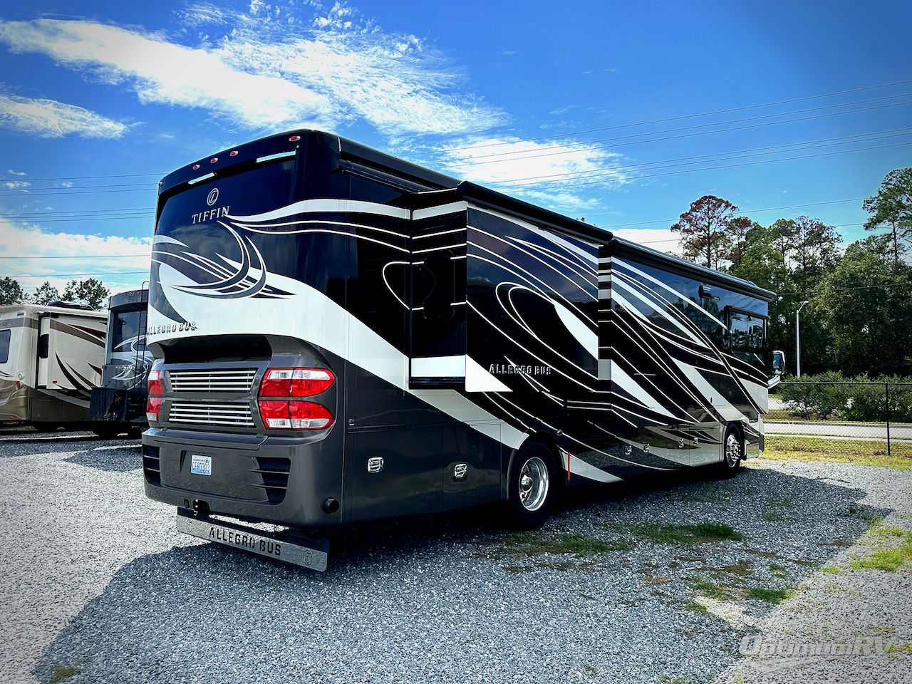 2017 Tiffin Allegro Bus 37AP Photo 2