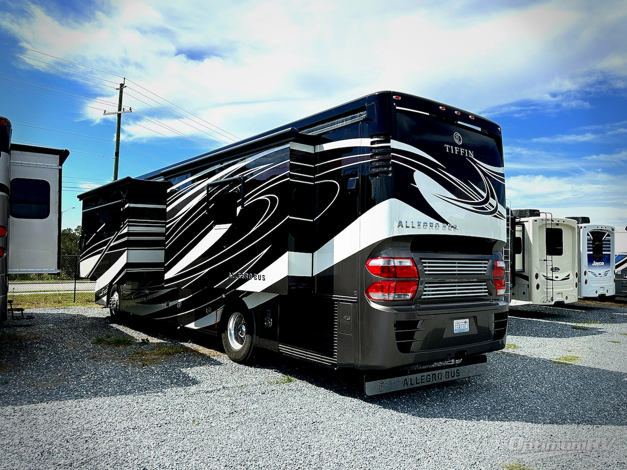 2017 Tiffin Allegro Bus 37AP Photo 3