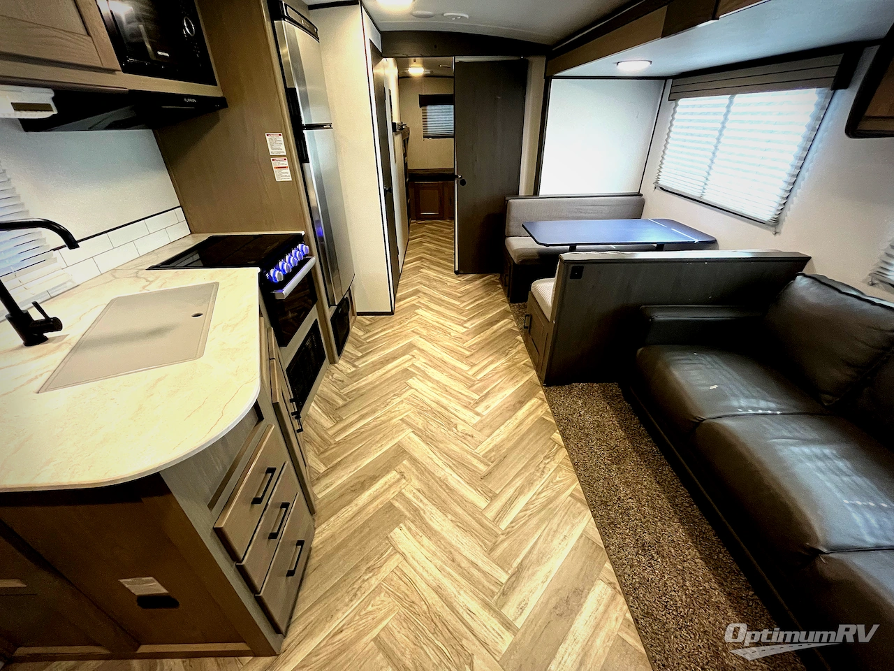 2021 Cruiser Shadow Cruiser 325BHS Photo 6