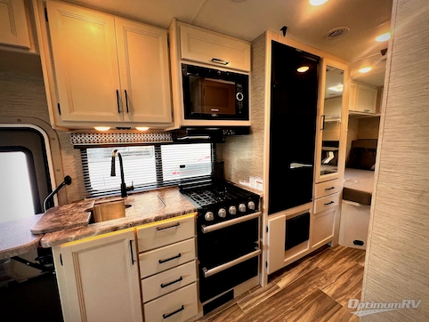 2023 Thor Four Winds 25V RV Photo 2