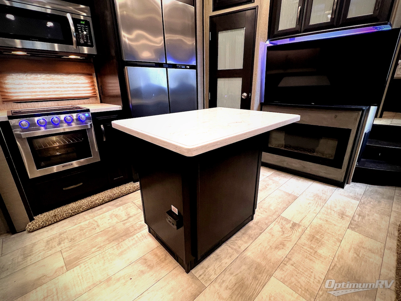 2019 Grand Design Momentum M-Class 398M Photo 17