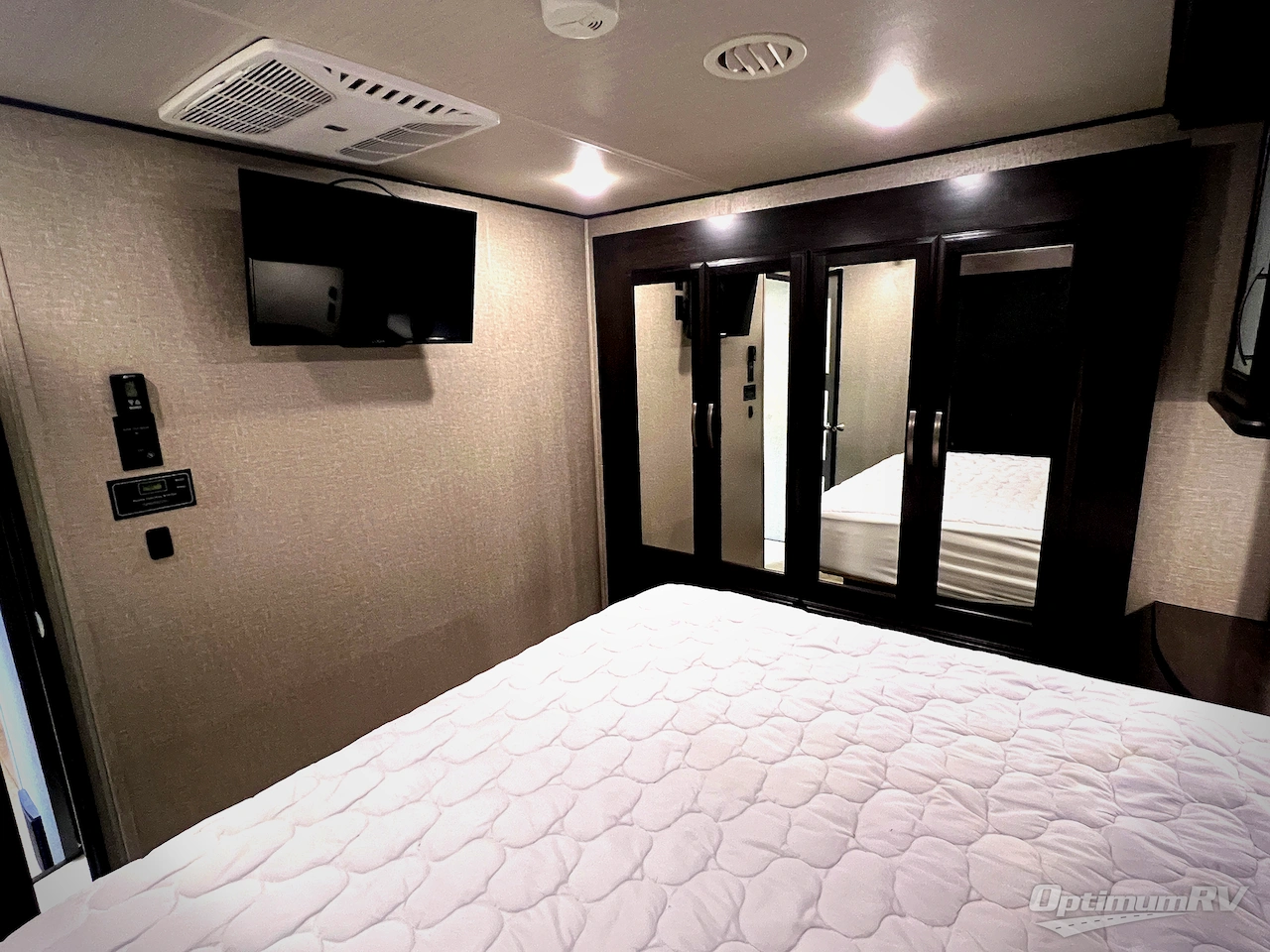 2019 Grand Design Momentum M-Class 398M Photo 38