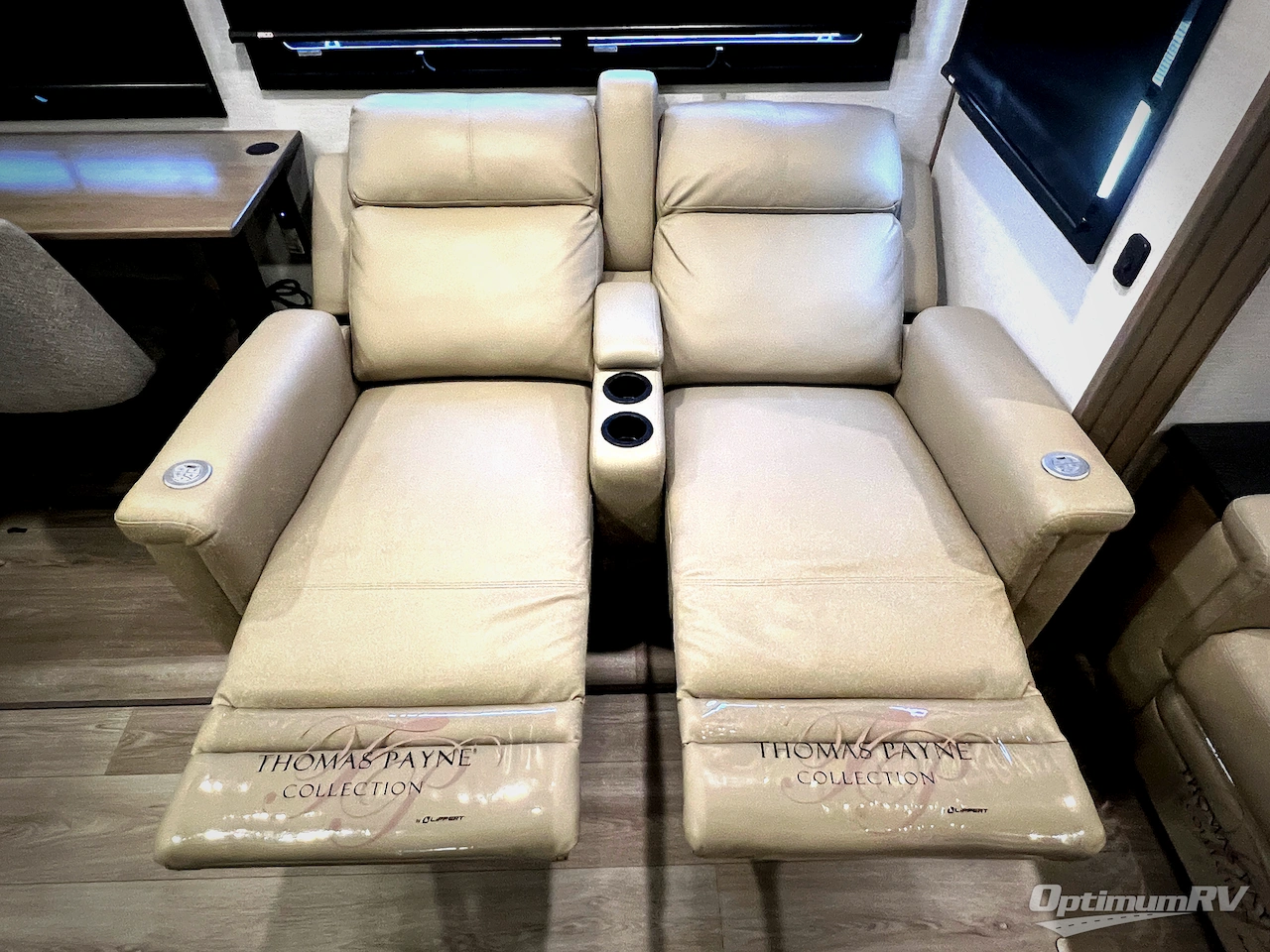 2025 KZ Durango Gold G310RLQ Photo 14