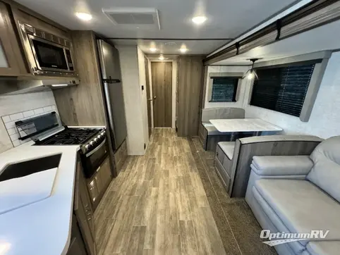 2023 Gulf Stream Envision 282BH RV Photo 2