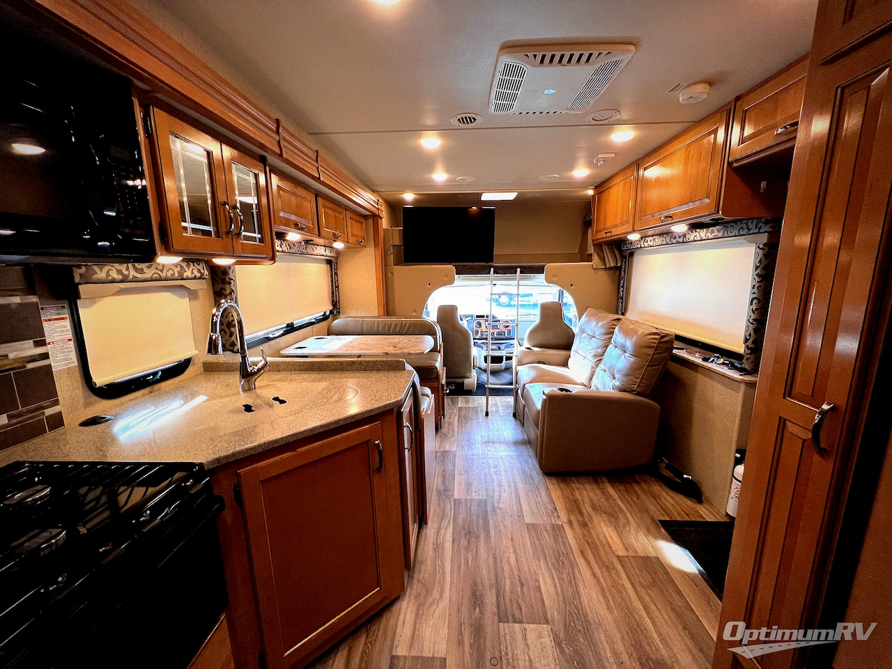 2017 Thor Four Winds 31E Bunkhouse Photo 9